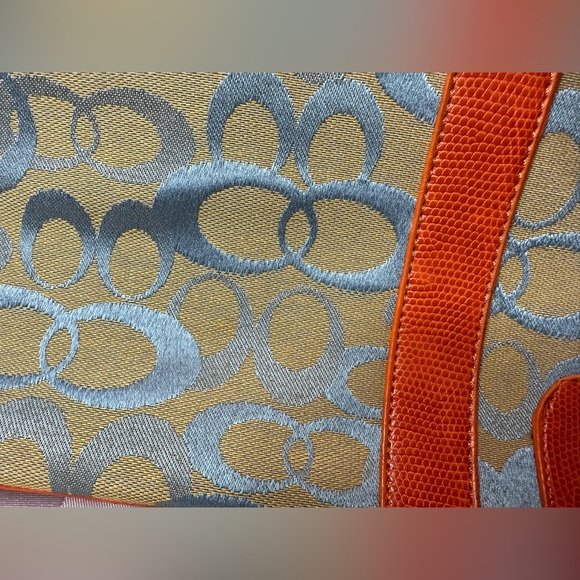 Tan and Orange Handbag with Adjustable Straps - Picture 9 of 12